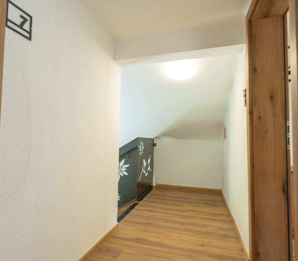 hofers-herzstueck-haus-15